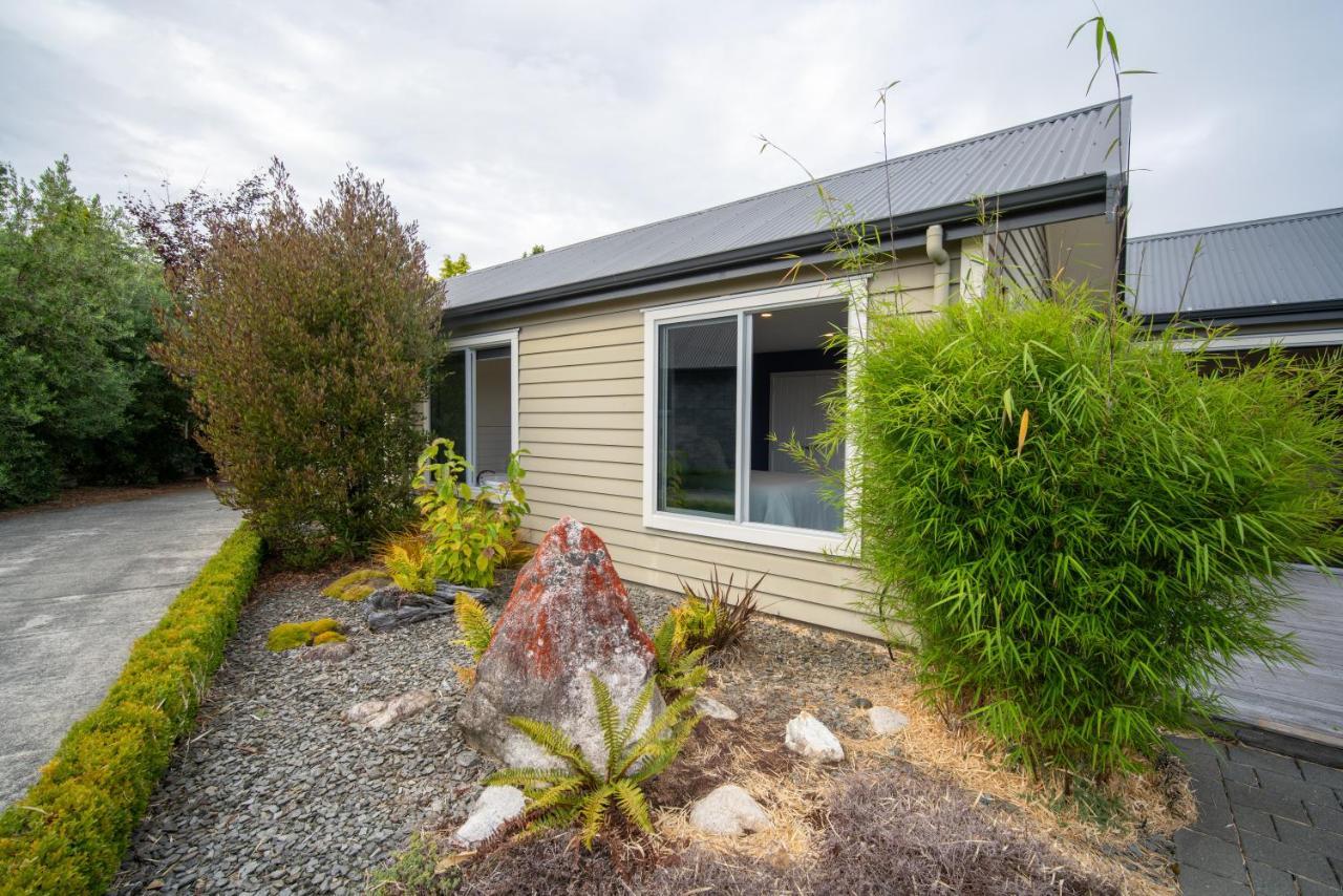 Southland Sounds - Te Anau Holiday Home Екстериор снимка